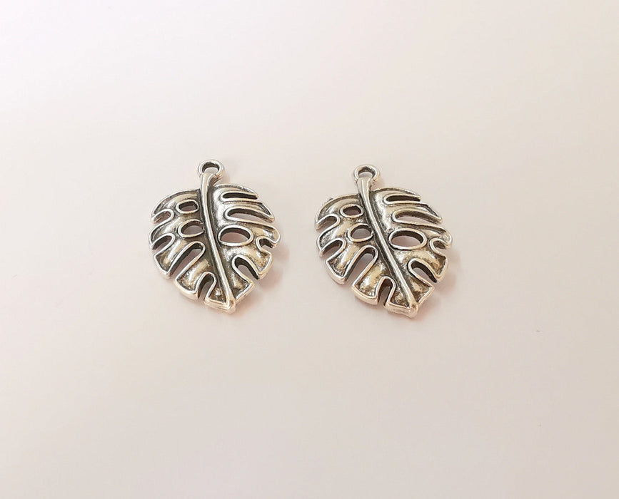 4 Monstera leaf charms Antique silver plated charms (27x18mm)  G23863