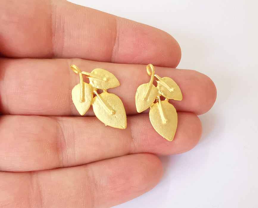 2 Leaf charms Gold plated brass charms (28x18mm)  G23891