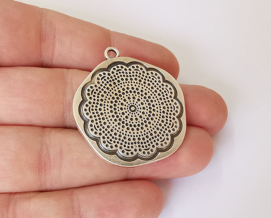 2 Flower pendant Antique silver plated pendant (40x36mm)  G23910