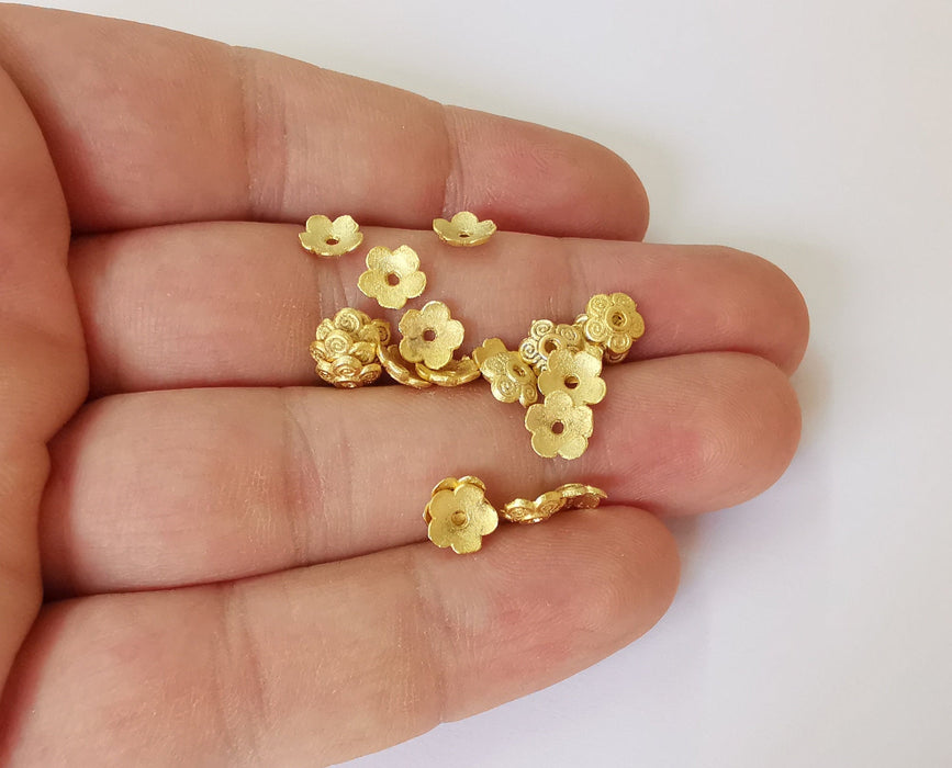 20 Flower bead caps findings Gold plated findings (7mm) G23911