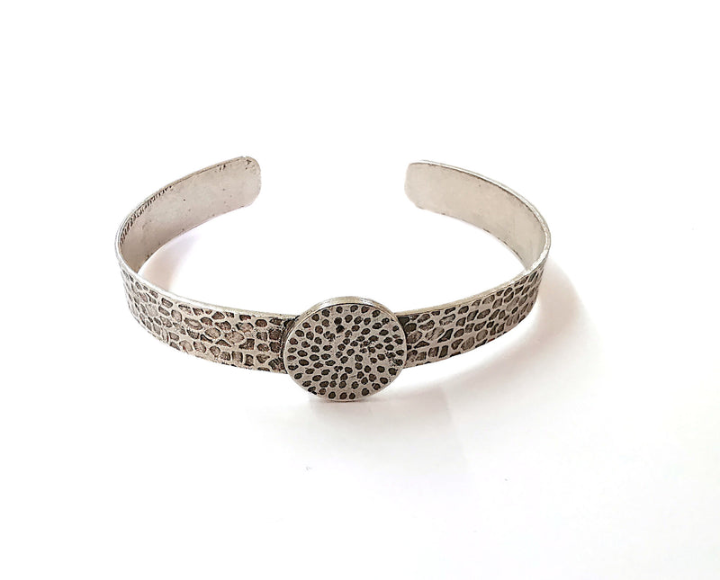 Bracelet blank Resin dry flower inlay blank Cuff bezel Glass cabochon base Hammered adjustable Antique silver (18mm ) G24077