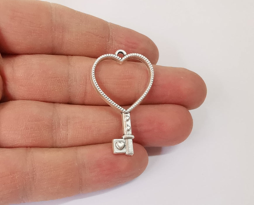 4 Heart Key charms Antique silver plated charms (41x25mm)  G24103