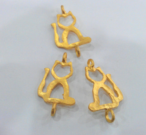 2 Gold Cat Charms, Gold Plated Brass  G9457