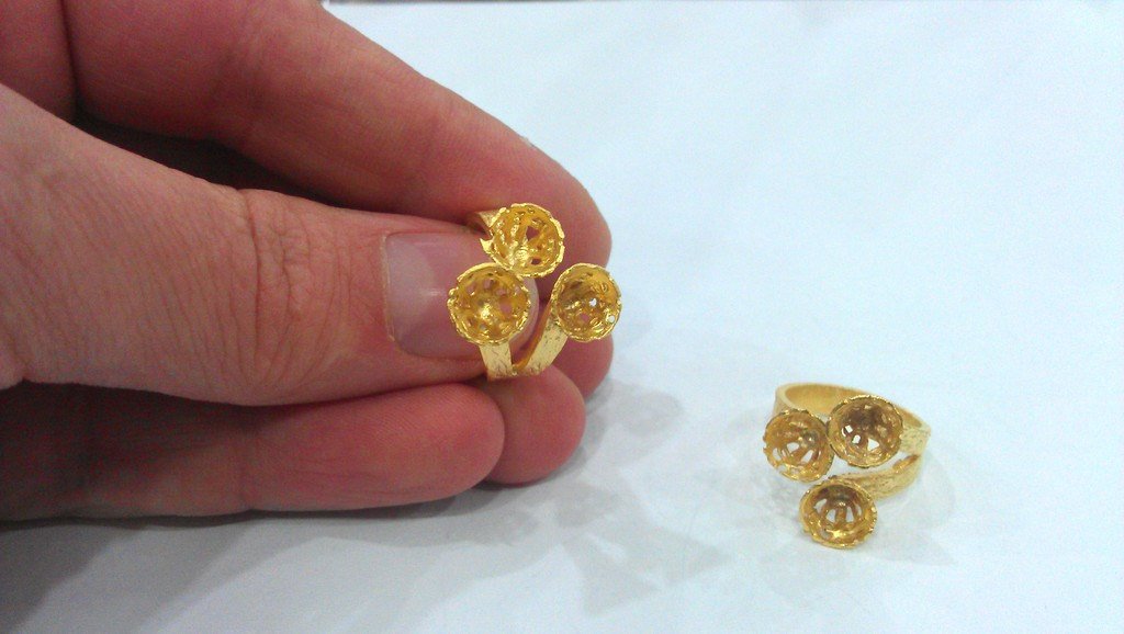 Adjustable Ring Blank  (6 mm blank)  Gold Plated Brass  G11494