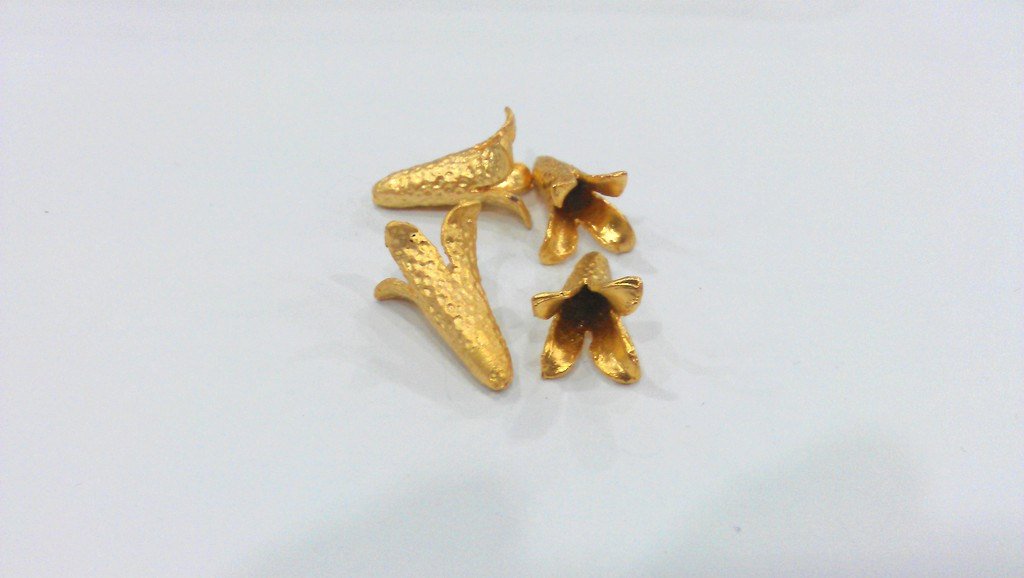 2 Gold Plated Cones Findings , Gold Plated Brass G9229