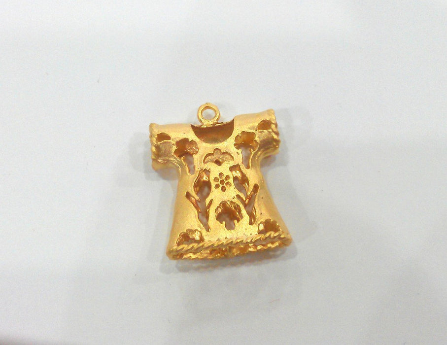 30x24 mm   Robe Pendant,Connector , Gold Plated Brass G183