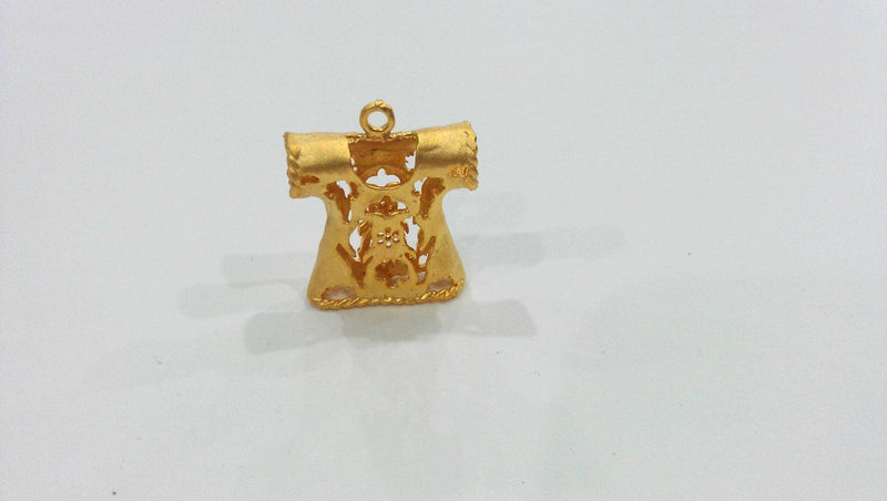 30x24 mm   Robe Pendant,Connector , Gold Plated Brass G183
