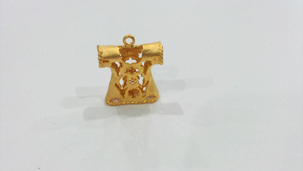 30x24 mm   Robe Pendant,Connector , Gold Plated Brass G183