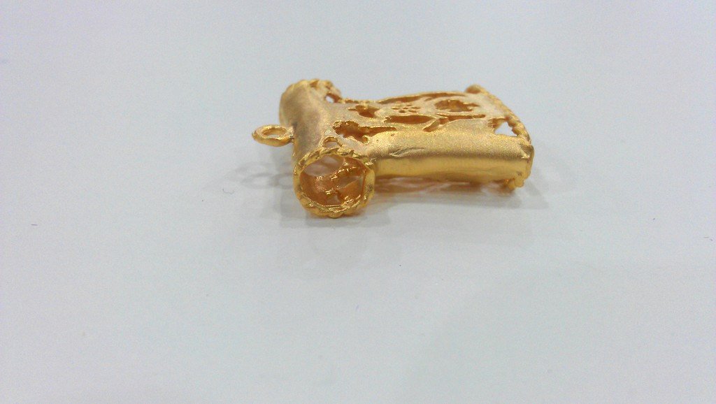 30x24 mm   Robe Pendant,Connector , Gold Plated Brass G183