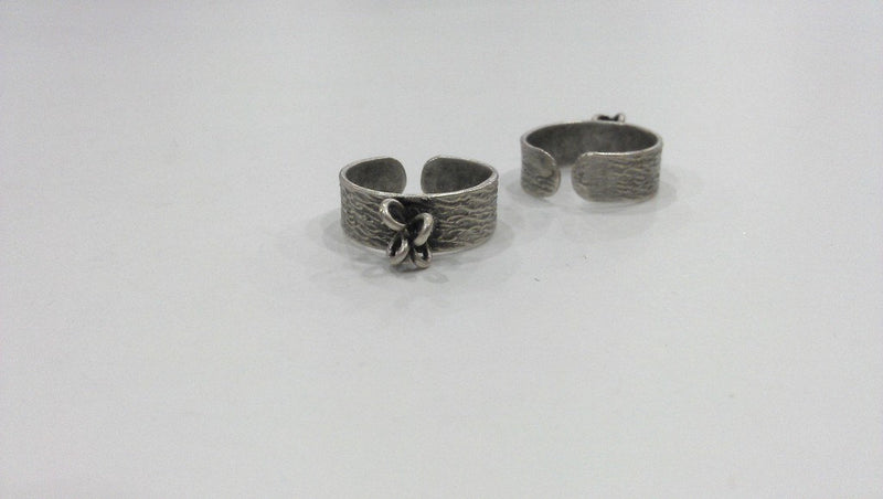 Antique Silver Plated Brass Adjustable  Ring with a Loop Setting  G9191