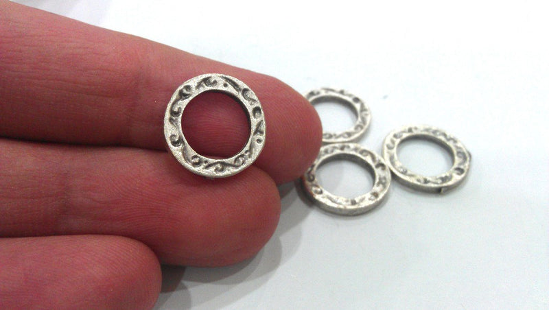 30 Silver Circle Charm Findings Antique Silver Plated Metal Connector  (14 mm) G10949