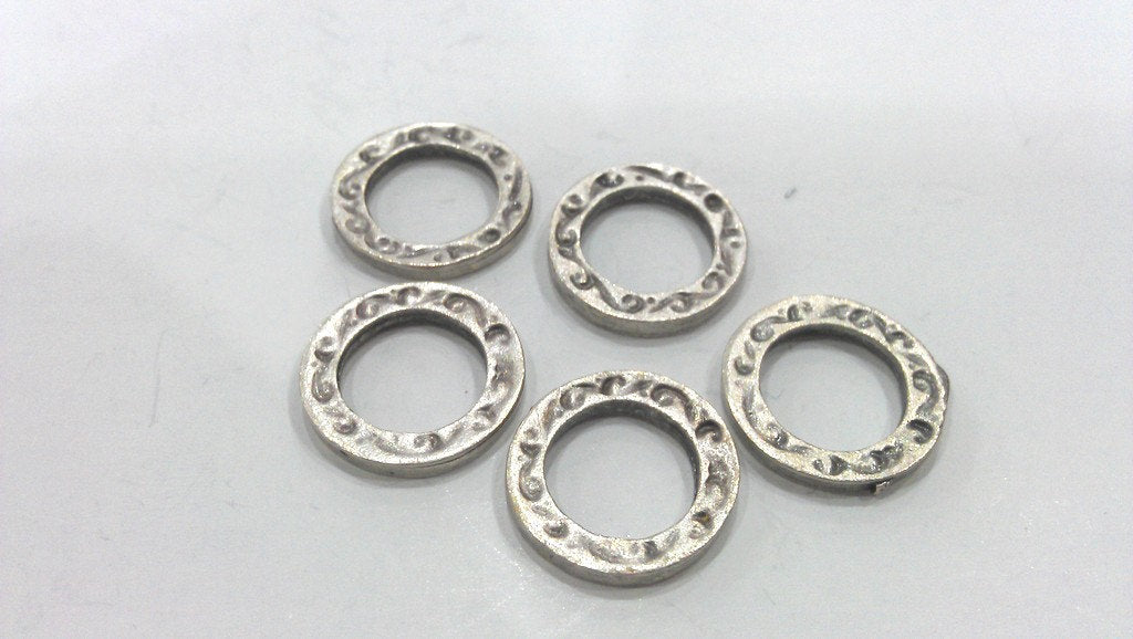 10 Silver Circle Charm Findings Antique Silver Plated Metal Connector  (14 mm) G10949