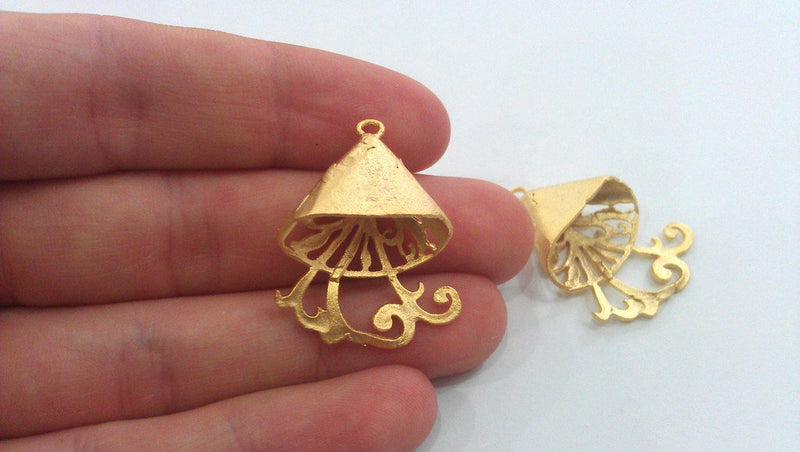 2 Pcs Cones  Findings , Pendants , Gold Plated Brass G11492