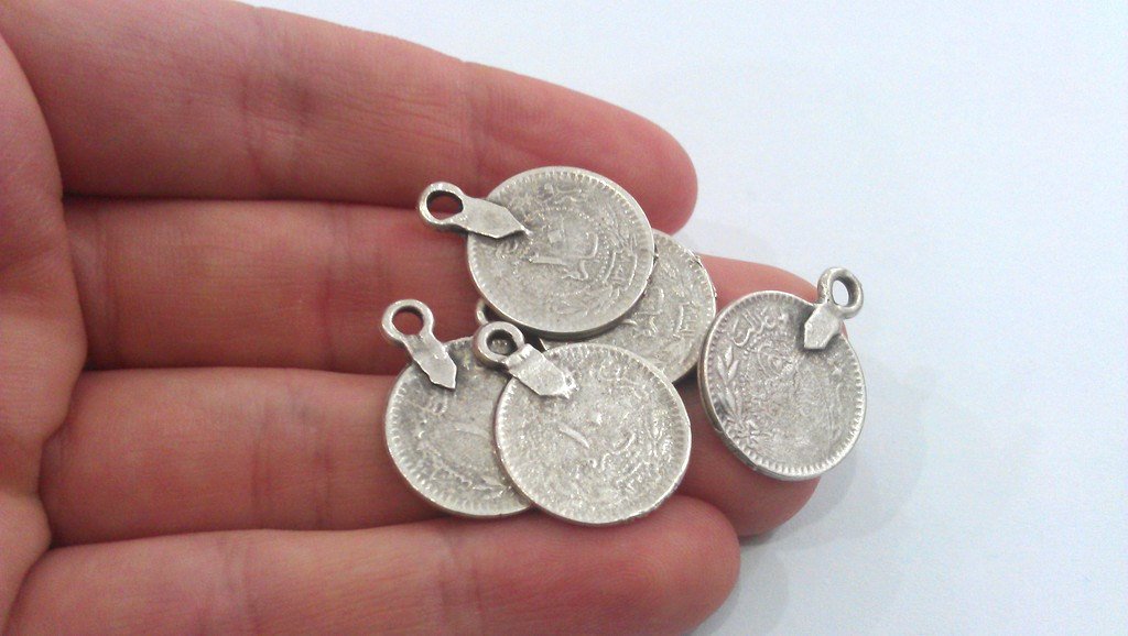 10 Pcs (17 mm.) Antique Silver Plated Metal Ottoman signature Charms    G447