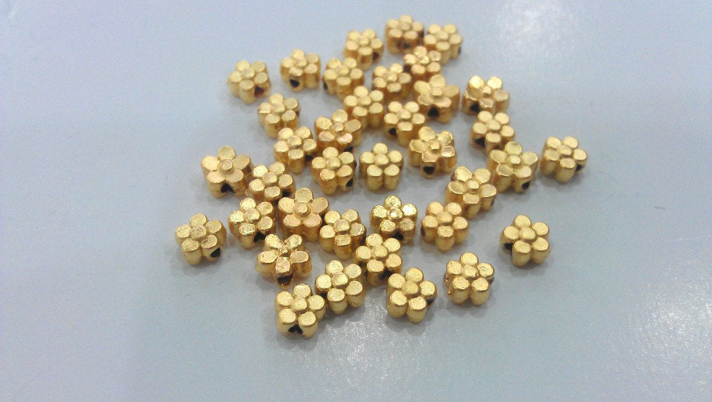 10 Gold Plated Flower Beads  6mm   G479