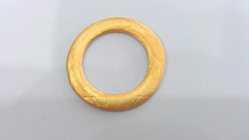 4 Gold Plated Circle Finding Pendant (29 mm)  G641