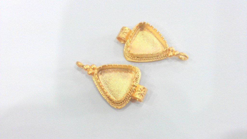 Triangle Bezel , Mountings , Findings  Gold Plated Brass G1030