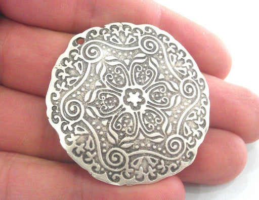 5 Silver Pendant Oxidized Silver Plated  Medallion  Pendants (45 mm)  G14604