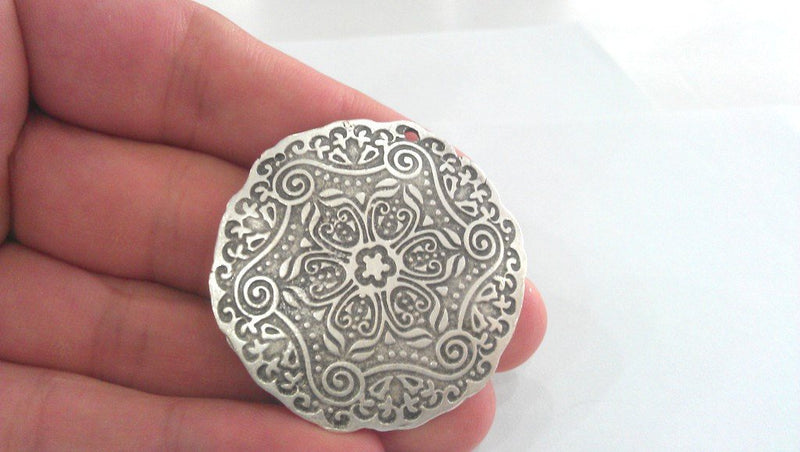 Silver Pendant Oxidized Silver Plated Medallion  Pendants (45 mm)  G14604