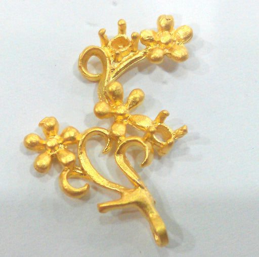 2 Pcs Flower Charms Pendant , Gold Plated Brass  G10