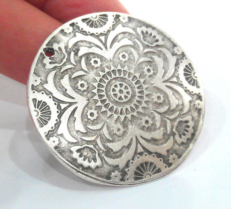 5 Silver Plated Medallion Pendants (45 mm) G12632