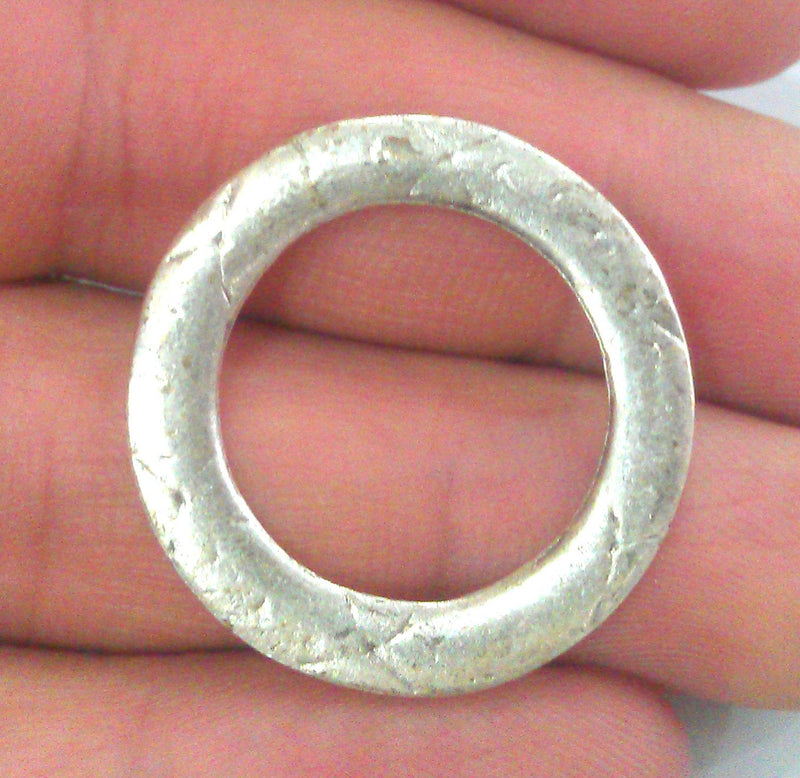 10 Silver Circle Round Connector Antique Silver Plated Round ,Findings 10 Pcs (30 mm) G13815
