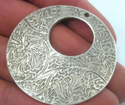 2 Patterned Pendant Silver Plated Metal Medallion Pendants (42 mm) G11071