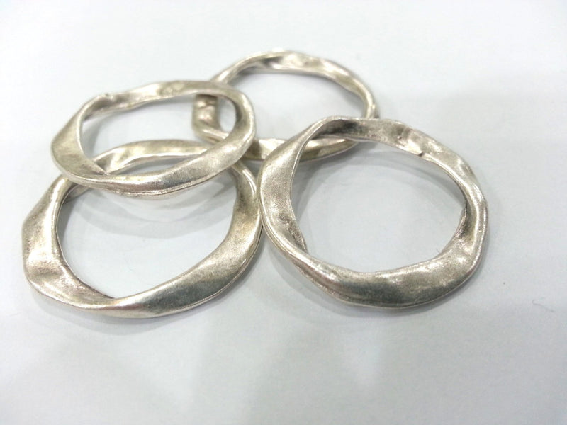 4 Silver Circle Connector Antique Silver Plated Connector  (28 mm)  G10699