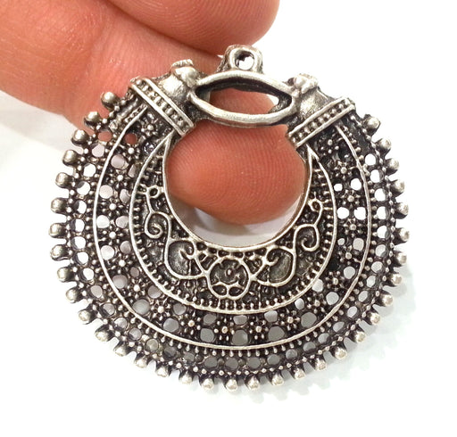 2 Pcs (40 mm) Oxidized Silver Plated  Medallion  Pendants   G9774