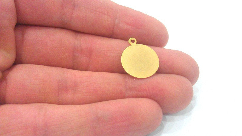 6 Gold Round Charms , Gold Plated Brass (16 mm) G2220