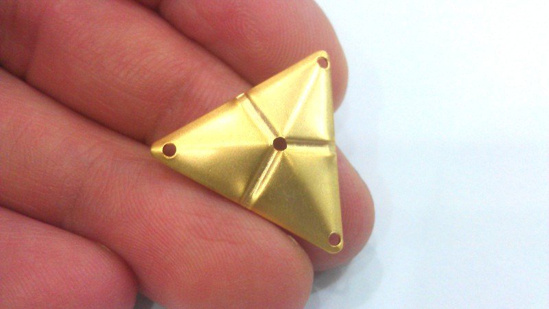 4 Triangle Connector Gold Plated Brass  (22 mm)   G2228