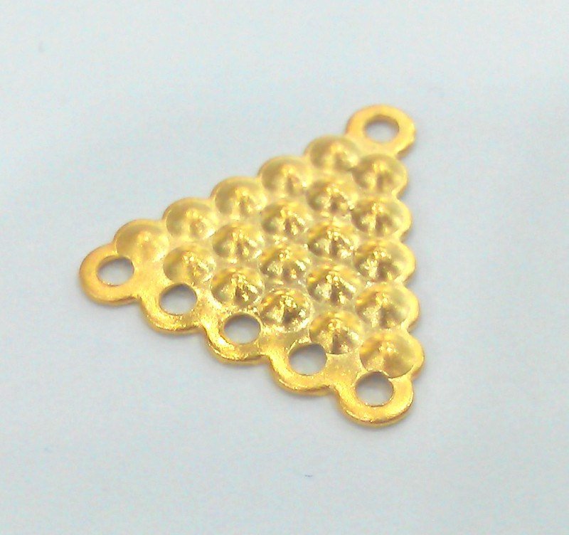 8 Gold Triangle Connector,Charms Gold Plated Brass 8 Pcs (18 mm)  G2231