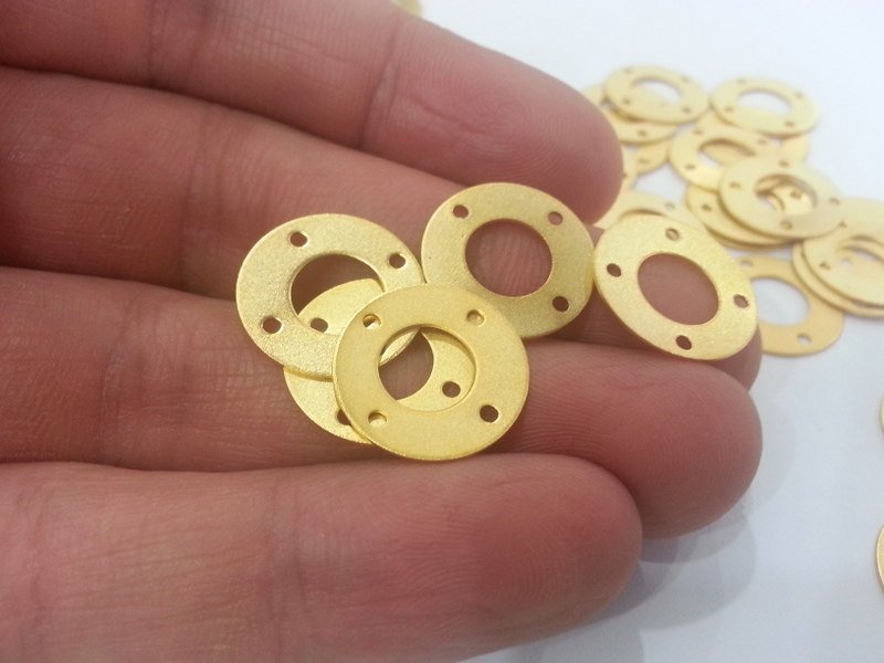 8 Gold Plated Brass Circle Connector 8 Pcs (16 mm)   G2268