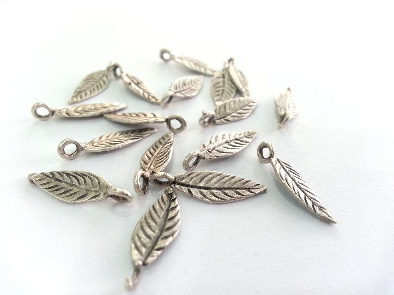 10 Silver Charms Leaf Charms Antique Silver Plated Brass  (20x7 mm)  G12932