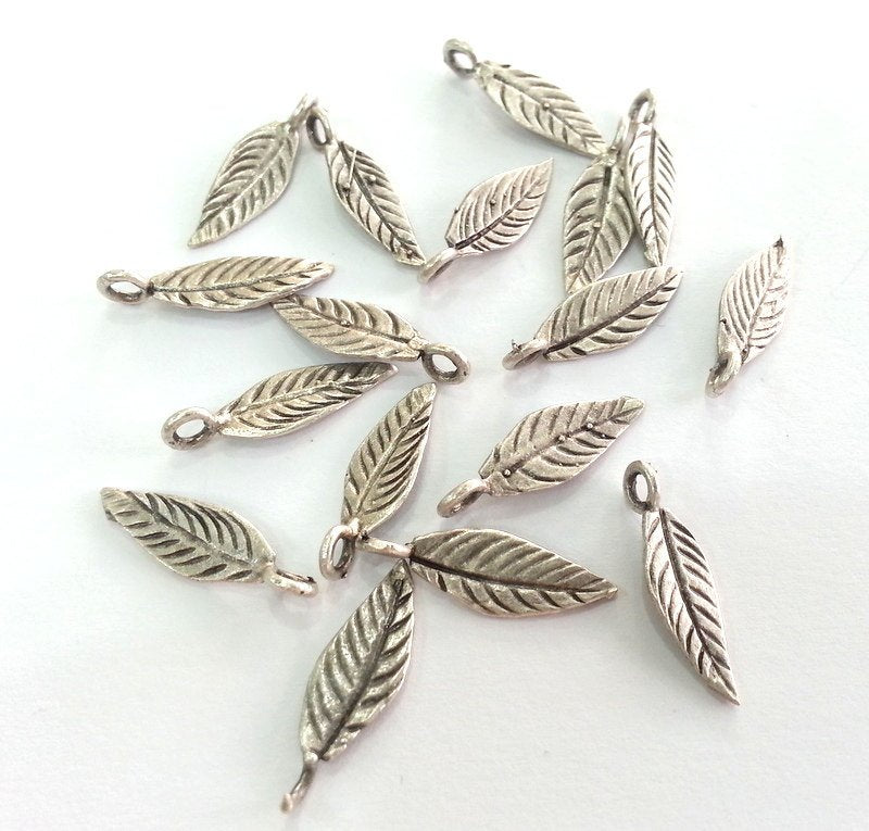 20 Silver Charms Leaf Charms Antique Silver Plated Brass  (20x7 mm)  G12932
