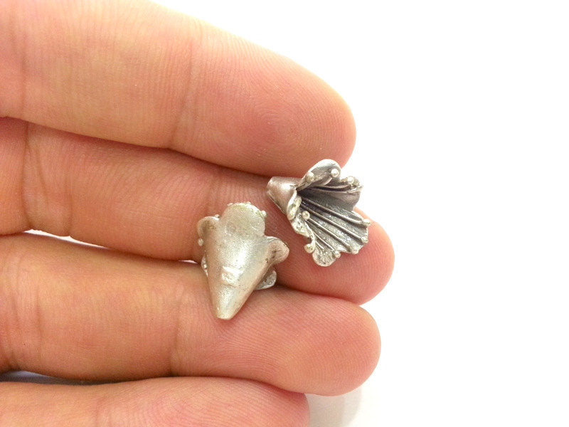 20 Silver Cones Antique Silver Plated Brass  , Findings 2 Pcs (16x12 mm) G9460
