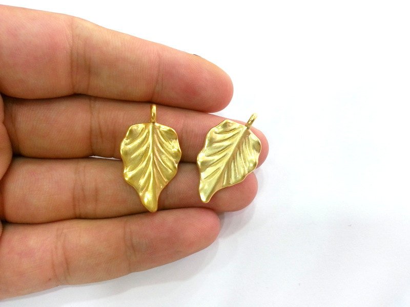 2 Gold Charms Leaf Charms , Gold Plated Metal  (32x19 mm) G11215