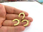 4 Horseshoe Charms Gold Plated Charms (24x18 mm)   G2726
