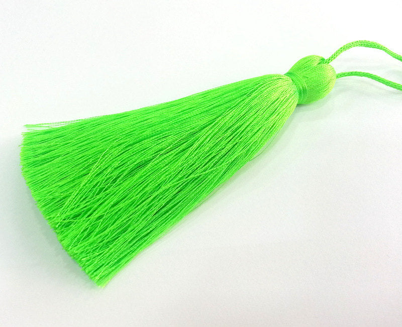 Neon Green Tassel , Large Thick  113 mm - 4.4 inches   G13918