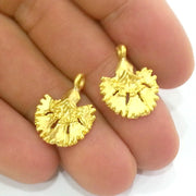 2 Flower Charms Gold Plated Brass (20x15 mm)  G17683