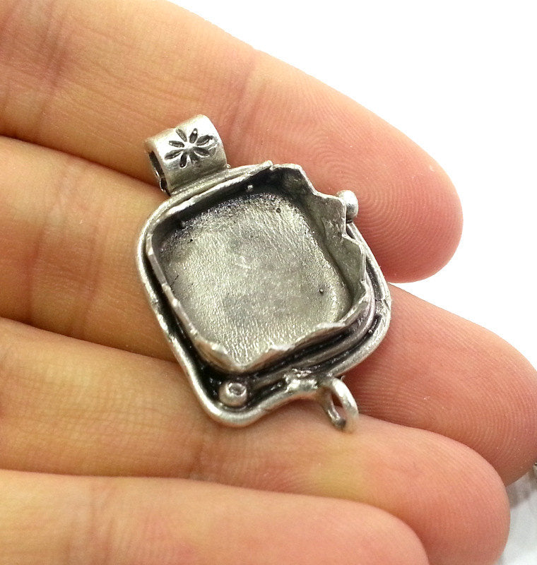 Antique Silver Plated Mountings, Findings, Pendant (15 mm) G21527