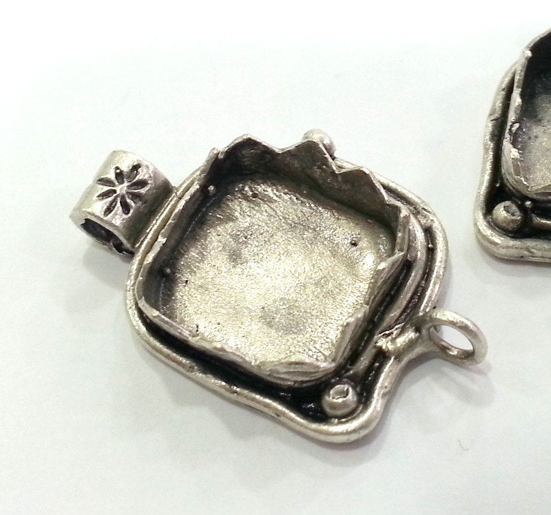 Antique Silver Plated Mountings, Findings, Pendant (15 mm) G21527