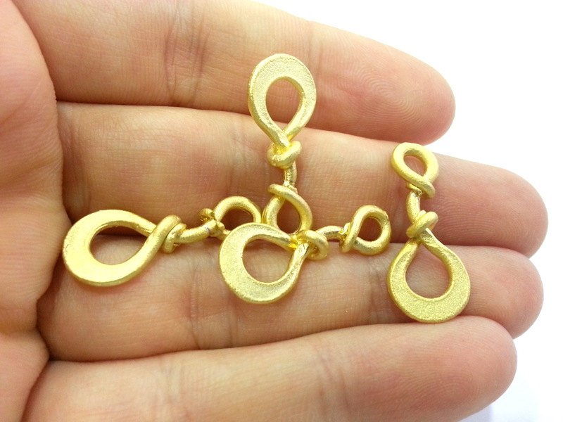 4 pcs (18x13 mm)  Knot Charms , Gold Plated Brass G3015