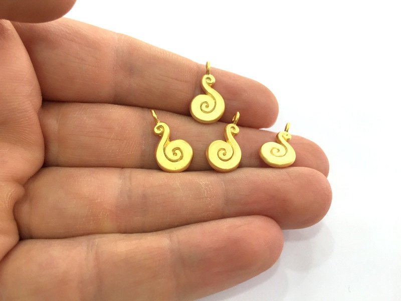 4 Pcs (18x10 mm)  Gold Plated Charms, Gold Plated Metal G3192