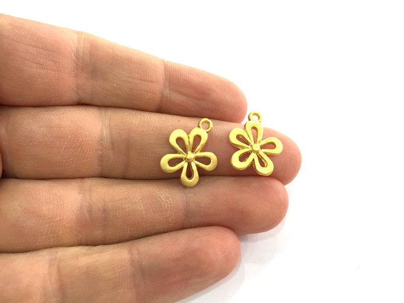 4 Gold Charm Flower Charms, Gold Plated Metal 4 Pcs (18x5 mm)  G3215