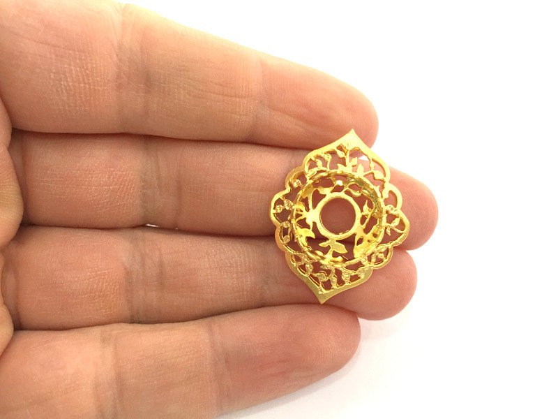 Gold Pendant Blank Base Setting Necklace Blank Mountings  Gold Plated Brass   32x25 mm (14 mm blank) G3355