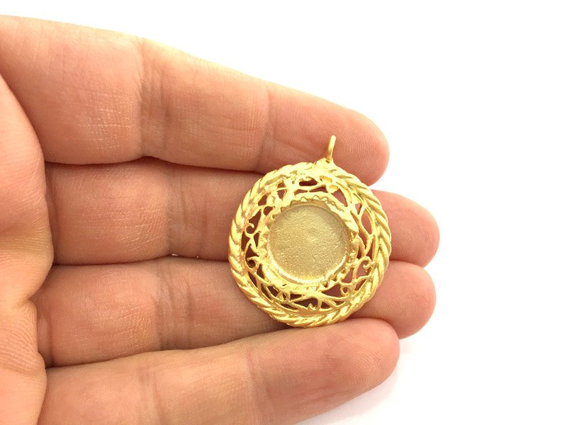 Gold Plated Brass Mountings ,  Blank 30mm (15mm blank) G3377