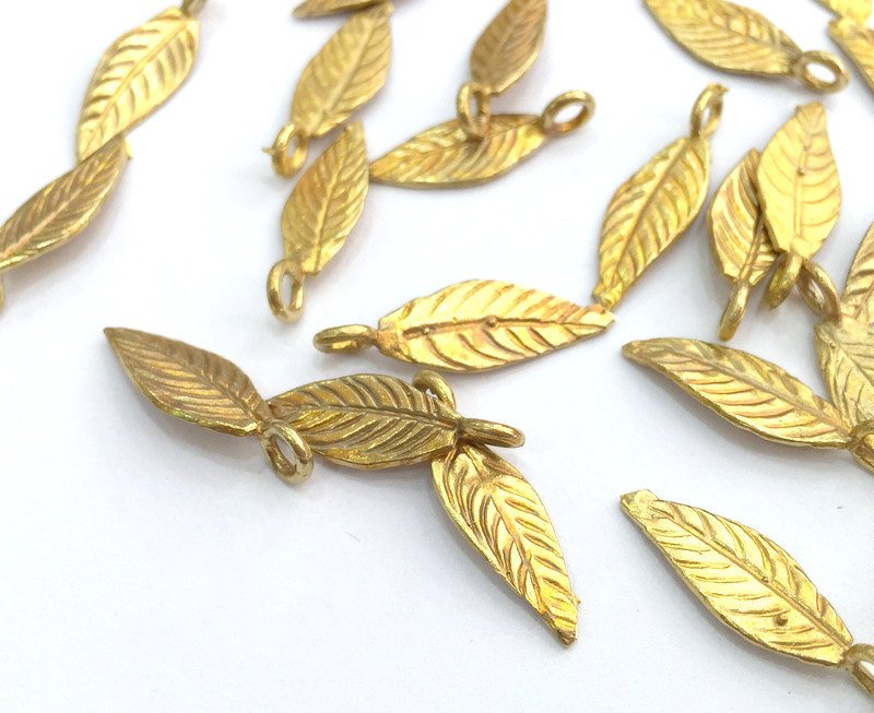 10 Raw Brass Leaf Charms 20x7 mm G3397