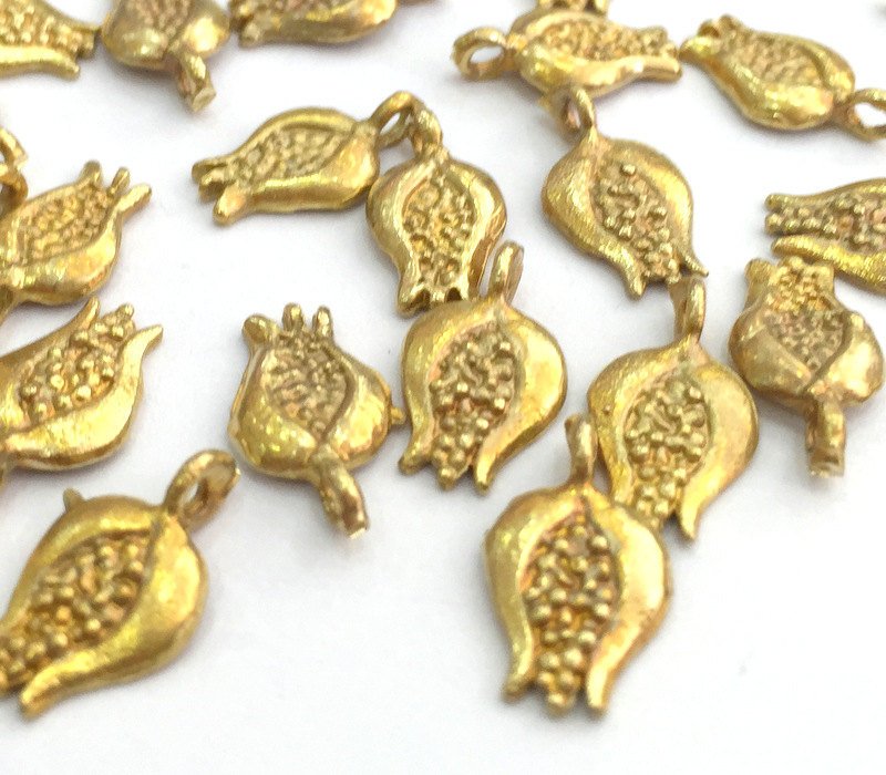 10 Raw Brass Flower Charms 15x8 mm G3398