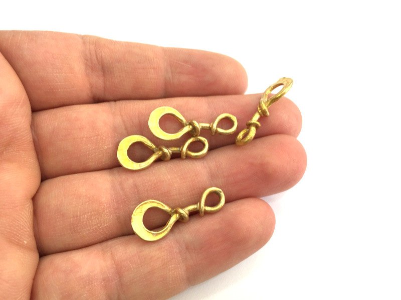 4 Raw Brass Knot Charms 18x13 mm G3399